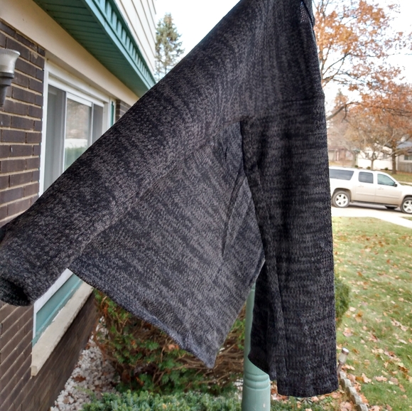 UNIQUE Extra Soft Open Shoulder Blouse Sweater - Picture 8 of 9